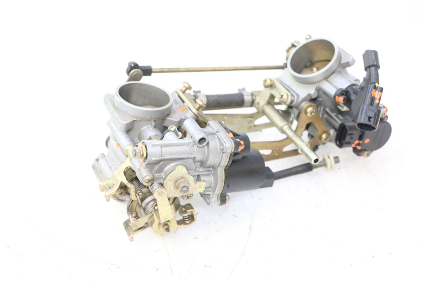photo de CORPO FARFALLATO SUZUKI SV S 650 (2003 - 2009) - Marcature e riferimenti originali