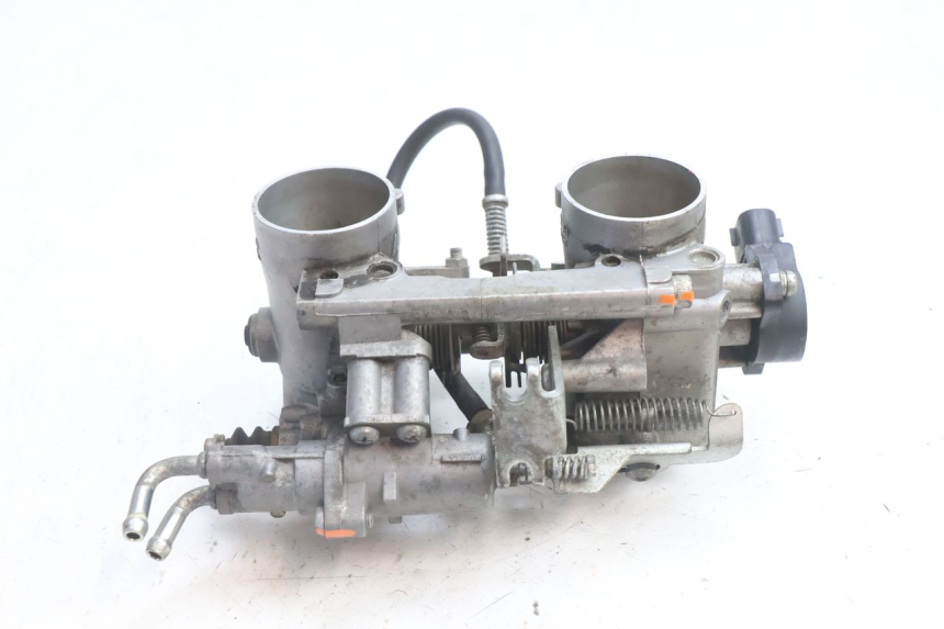 photo de CORPO FARFALLATO YAMAHA TDM ABS 900 (2002 - 2014) - Primo piano tecnico