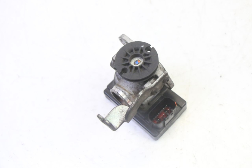 photo de CORPO FARFALLATO PEUGEOT TWEET PRO CARGO 50 (2018 - 2022) - Primo piano tecnico