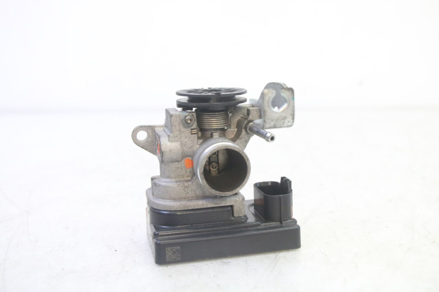 photo de CORPO FARFALLATO PEUGEOT TWEET PRO EFI 4T 50 (2021 - 2022) - Vista principale