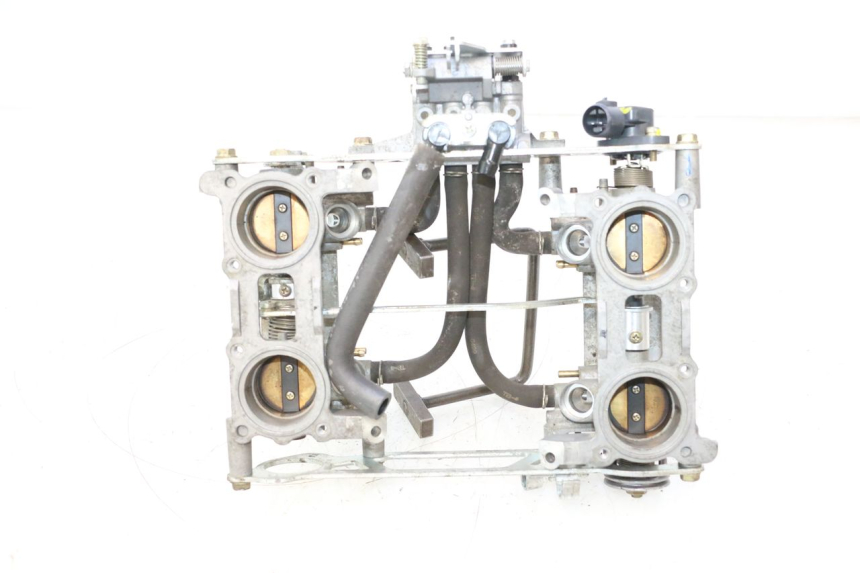 photo de INIEZIONE HONDA VFR FI RC46 800 (1998 - 2001) - Primo piano tecnico