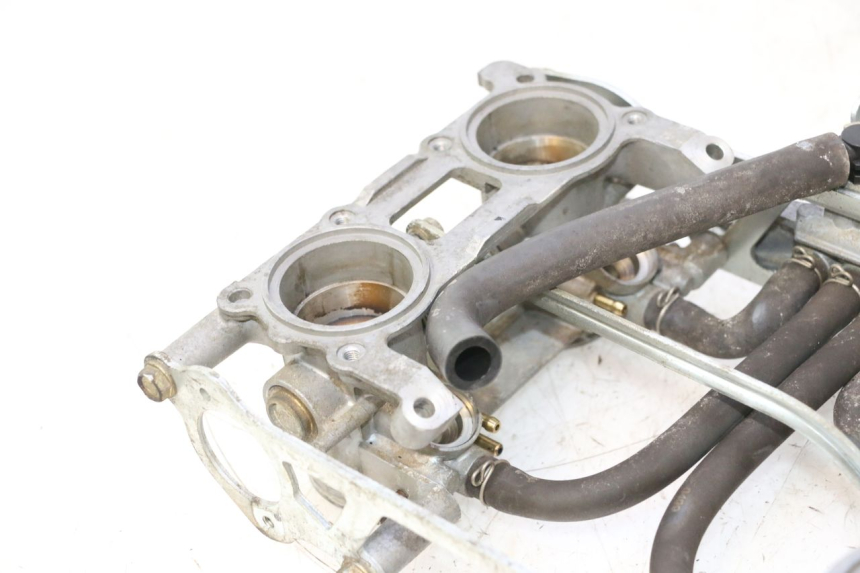 photo de INIEZIONE HONDA VFR FI RC46 800 (1998 - 2001) - Dettagli dei punti di fissaggio