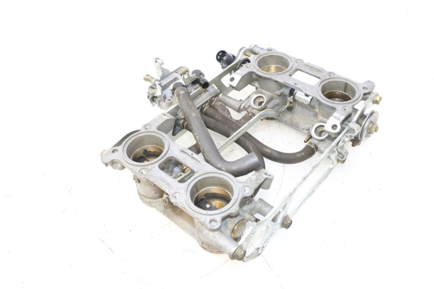 photo de INIEZIONE HONDA VFR FI RC46 800 (1998 - 2001) - Stato della superficie e materiale