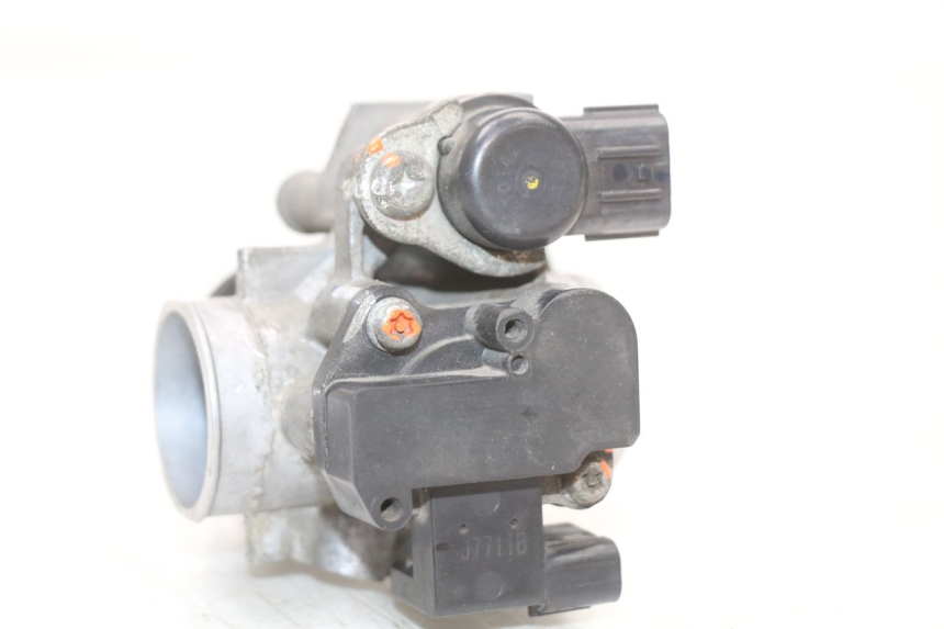 photo de INIEZIONE YAMAHA XMAX X-MAX ABS 125 (2017 - 2020) - Altra angolazione