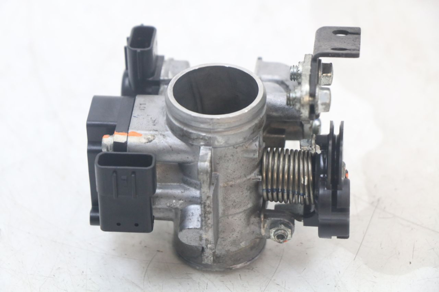 photo de INIEZIONE YAMAHA XMAX X-MAX ABS 125 (2017 - 2020) - Altra angolazione