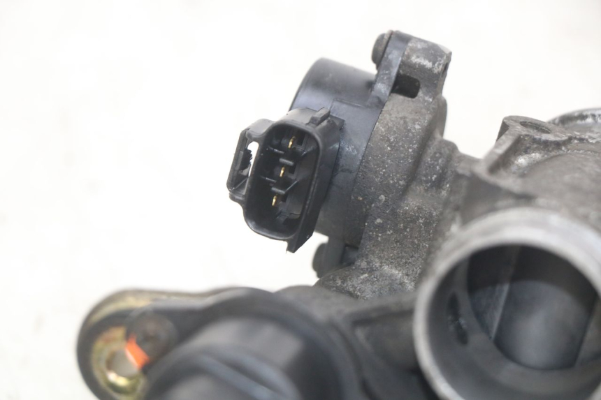 photo de INIEZIONE YAMAHA X-MAX XMAX 250 (2006 - 2009) - Dettagli dei punti di fissaggio