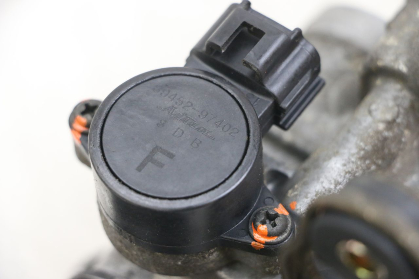 photo de INIEZIONE YAMAHA X-MAX XMAX 250 (2006 - 2009) - Primo piano tecnico