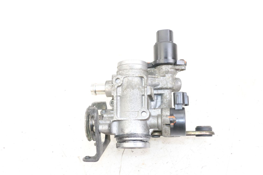 photo de INIEZIONE YAMAHA X-MAX XMAX 250 (2006 - 2009) - Dettagli dei punti di fissaggio