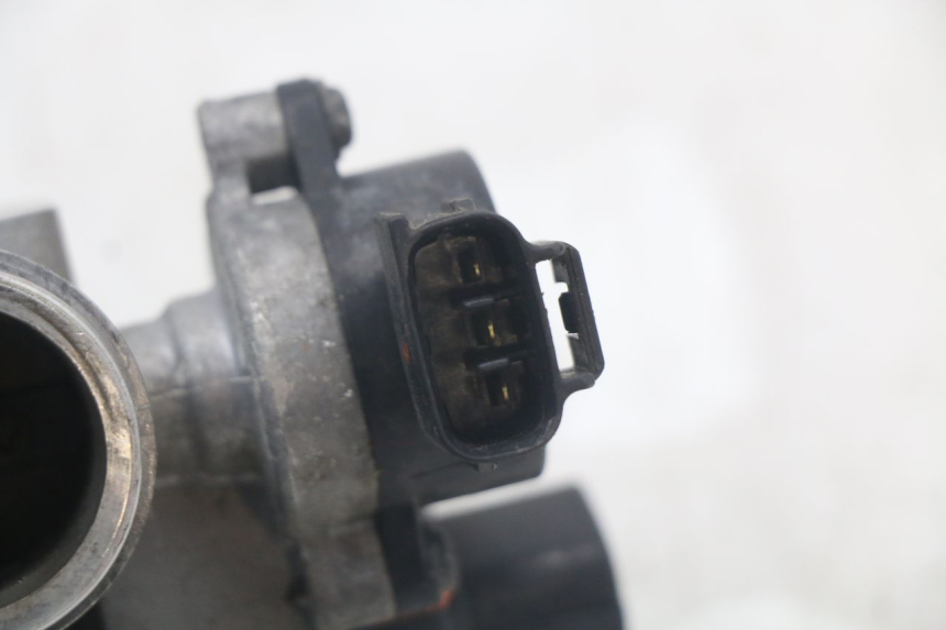 photo de INIEZIONE YAMAHA XMAX X-MAX 125 (2006 - 2009) - Dettagli dei punti di fissaggio