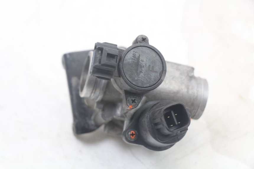 photo de INIEZIONE YAMAHA XMAX X-MAX 125 (2006 - 2009) - Stato della superficie e materiale