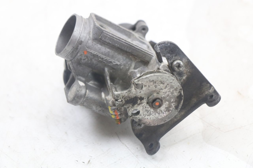 photo de INIEZIONE YAMAHA XMAX X-MAX 125 (2006 - 2009) - Marcature e riferimenti originali