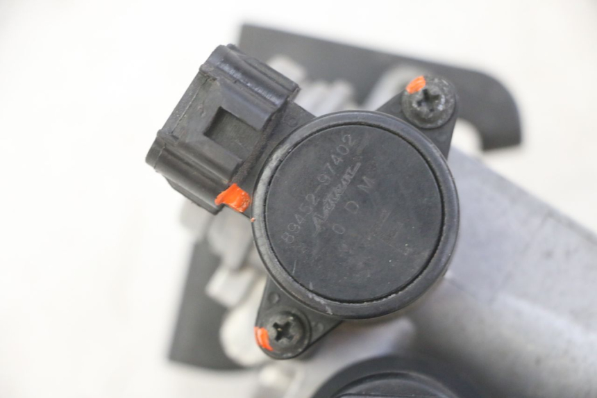 photo de INIEZIONE YAMAHA X-MAX XMAX 125 (2010 - 2013) - Dettagli dei punti di fissaggio