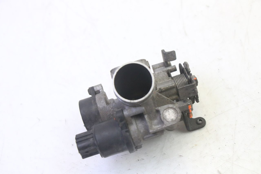 photo de INIEZIONE YAMAHA X-MAX XMAX 125 (2010 - 2013) - Altra angolazione