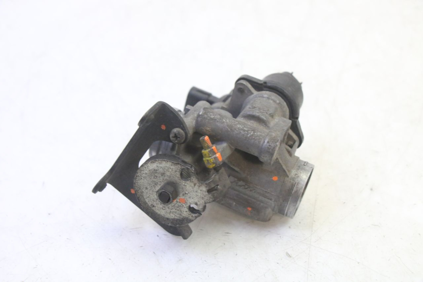 photo de INIEZIONE YAMAHA X-MAX XMAX 125 (2010 - 2013) - Dettagli dei punti di fissaggio