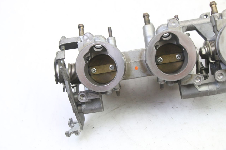 photo de INIEZIONE YAMAHA XJ6 ABS 600 (2008 - 2016) - Dettaglio del componente