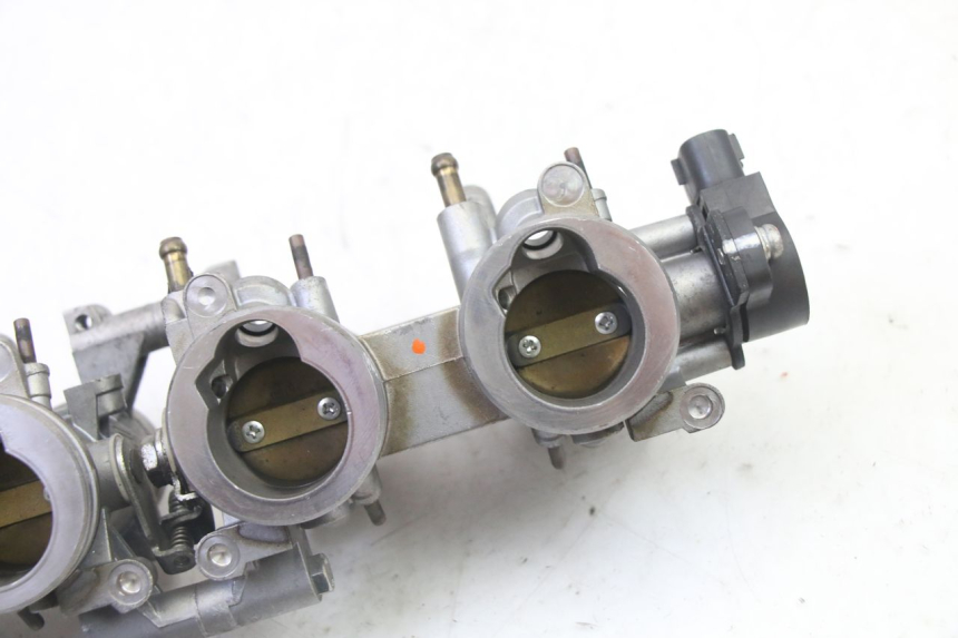 photo de INIEZIONE YAMAHA XJ6 ABS 600 (2008 - 2016) - Zoom sullo stato d'uso