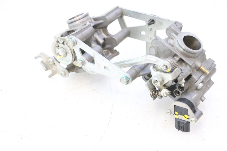 photo de CORPO FARFALLATO HONDA XLV VARADERO 125 (2007 - 2012) - Dettaglio del componente