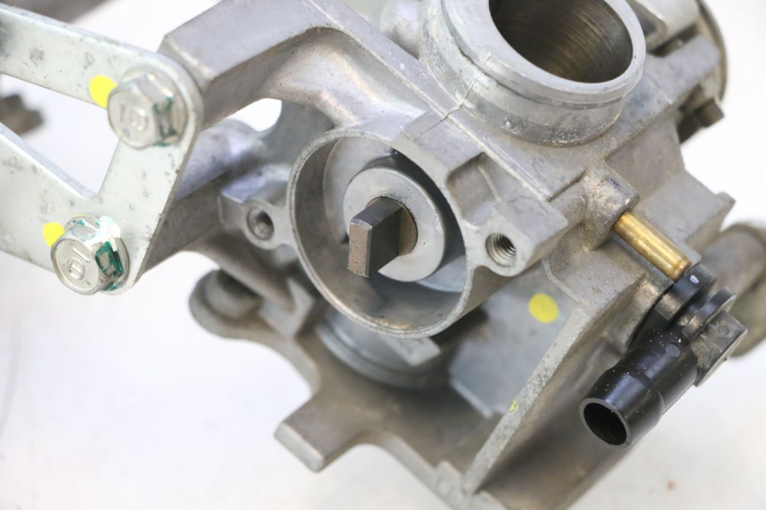 photo de CORPO FARFALLATO HONDA XLV VARADERO 125 (2007 - 2012) - Zoom sui componenti