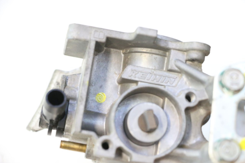 photo de CORPO FARFALLATO HONDA XLV VARADERO 125 (2007 - 2012) - Primo piano tecnico