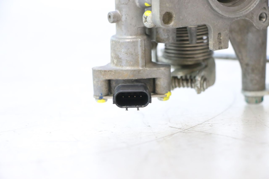 photo de CORPO FARFALLATO HONDA XLV VARADERO 125 (2007 - 2012) - Stato della superficie e materiale