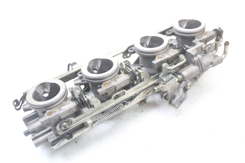 photo de INIEZIONE YAMAHA FJR ABS 1300 (2006 - 2012) - Dettagli dei punti di fissaggio