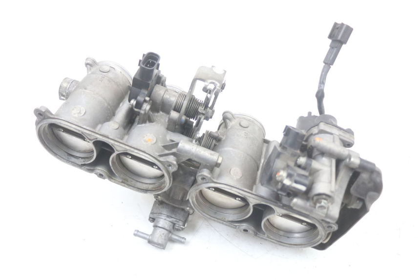 photo de CORPO FARFALLATO YAMAHA FZ1 FAZER 1000 (2007 - 2009) - Primo piano tecnico