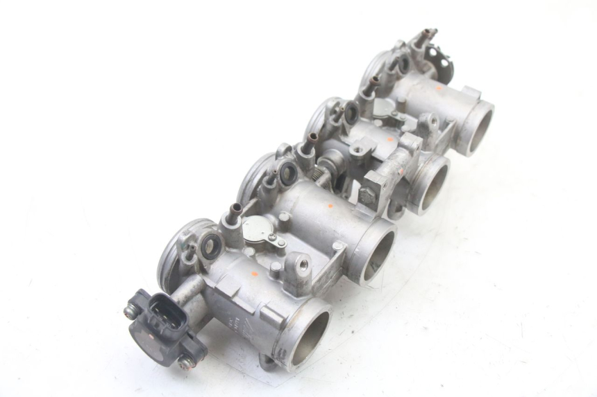 photo de INIEZIONE YAMAHA XJ6 600 (2008 - 2016) - Caratteristiche distintive