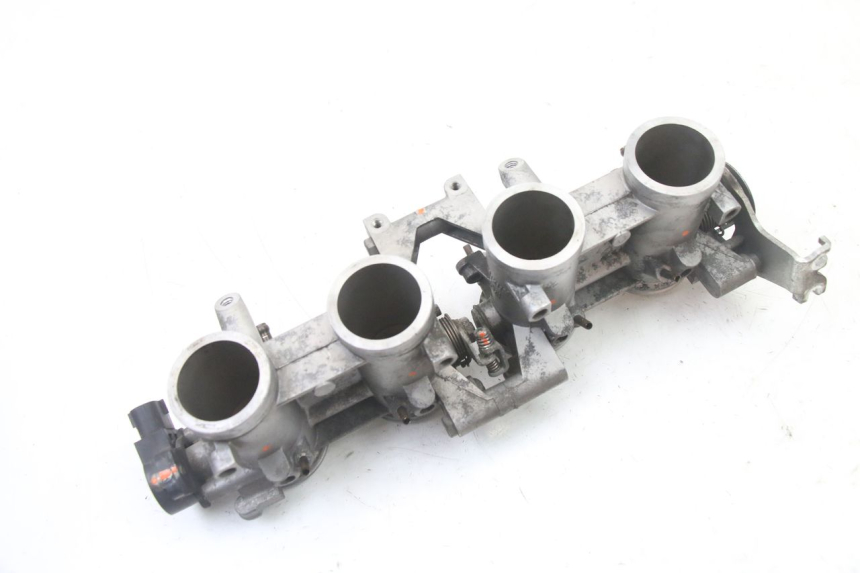 photo de INIEZIONE YAMAHA XJ6 600 (2008 - 2016) - Dettagli dei punti di fissaggio