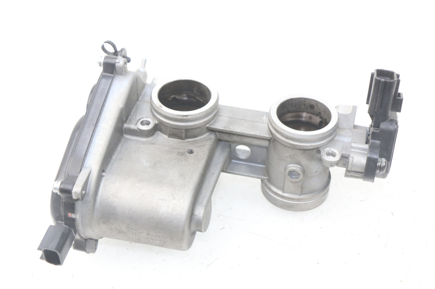 photo de CORPO FARFALLATO YAMAHA YP T-MAX TMAX 530 (2017 - 2020) - Vista principale