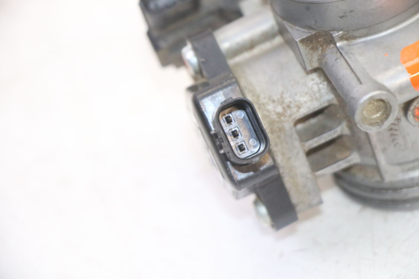 photo de CORPO FARFALLATO YAMAHA YZ-F YZF 250 (2014 - 2018) - Zoom sullo stato d'uso