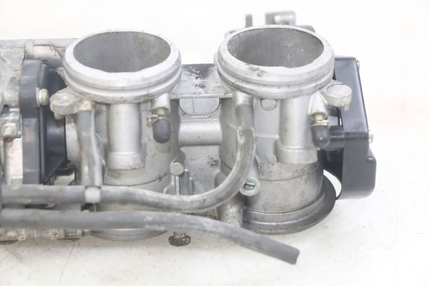 photo de INIEZIONE YAMAHA YZF R1 1000 (2007 - 2008) - Primo piano ad alta risoluzione