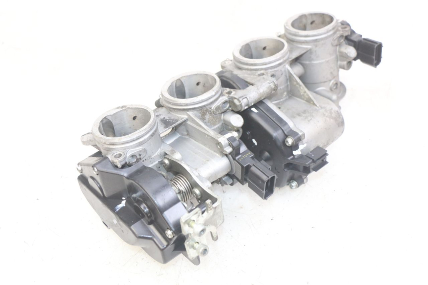 photo de INIEZIONE YAMAHA YZF R1 1000 (2007 - 2008) - Focus sulla struttura