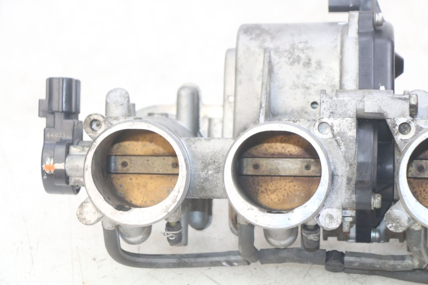 photo de INIEZIONE YAMAHA YZF R1 1000 (2007 - 2008) - Zoom sullo stato d'uso