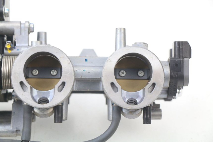 photo de INIEZIONE KAWASAKI Z ABS 750 (2007 - 2013) - Marcature e riferimenti originali