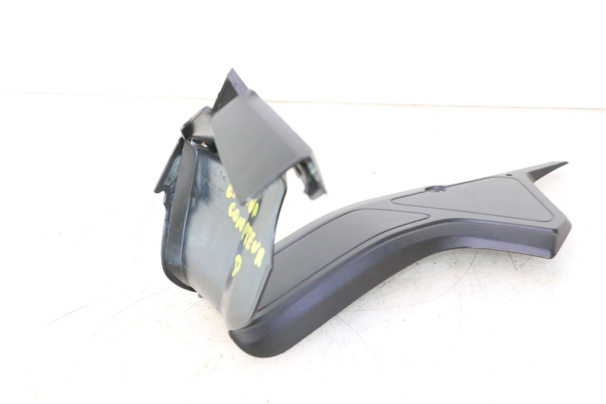 photo de INTERNA CUPOLINO DESTRO YAMAHA FZ8 800 (2010 - 2016) - Zoom sullo stato d'uso
