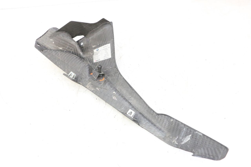 photo de INTERNA CUPOLINO DESTRO BMW S RR ABS S1000RR 1000 (2015 - 2018) - Stato della superficie e materiale