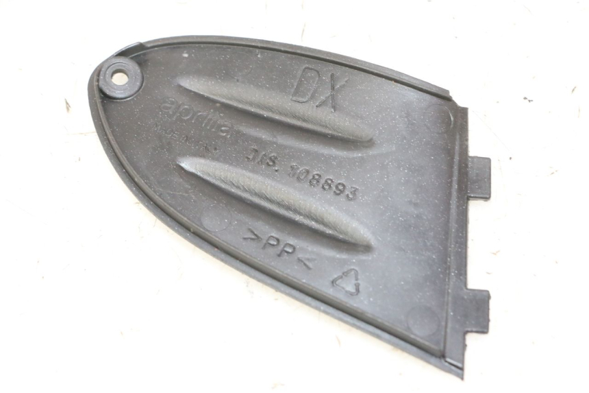 photo de INTERNA CUPOLINO DESTRO APRILIA SR R 2T LC 50 (2018 - 2021) - Zoom sullo stato d'uso