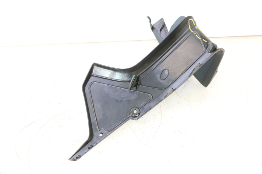photo de INTERNA CUPOLINO SINISTRO YAMAHA FZ8 800 (2010 - 2016) - Primo piano tecnico