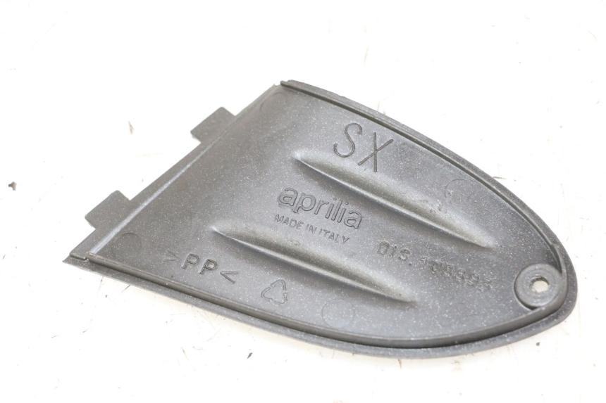 photo de INTERNA CUPOLINO SINISTRO APRILIA SR R 2T LC 50 (2018 - 2021) - Zoom sullo stato d'uso
