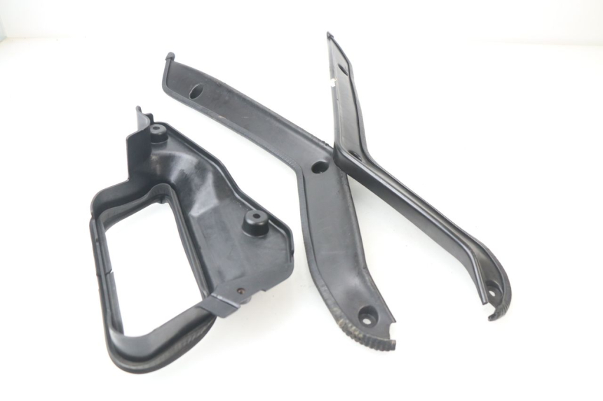 photo de Interno della testa della forcella KAWASAKI GTR 1000 (1994 - 2004) - Zoom sullo stato d'uso