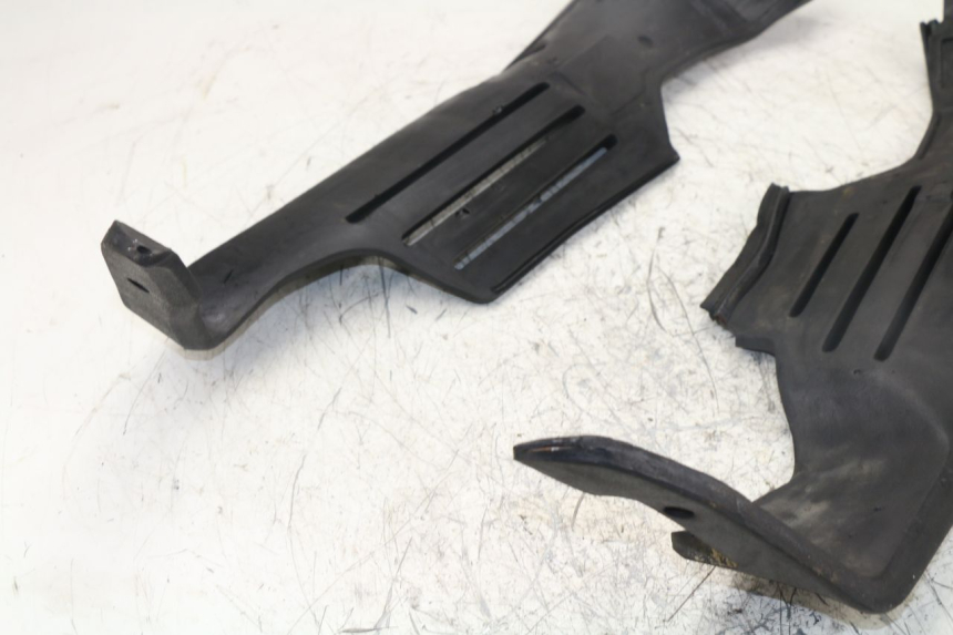 photo de Interno della testa di forcella BMW K 75 RT ABS 750 (1989 - 1997) - Zoom sullo stato d'uso