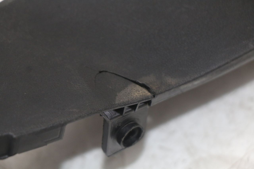 photo de INTERNA CUPOLINO SUZUKI GS F 500 (2004 - 2007) - Primo piano tecnico