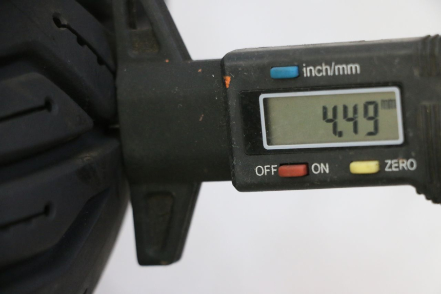 photo de CERCHIO POSTERIORE E PNEUMATICO QUADRO 4 4D 350 (2015 - 2018) - Dettaglio del componente