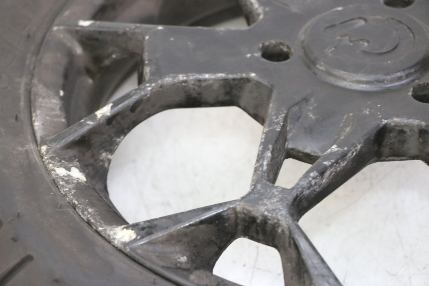 photo de CERCHIO POSTERIORE E PNEUMATICO QUADRO 4 4D 350 (2015 - 2018) - Dettagli dei punti di fissaggio