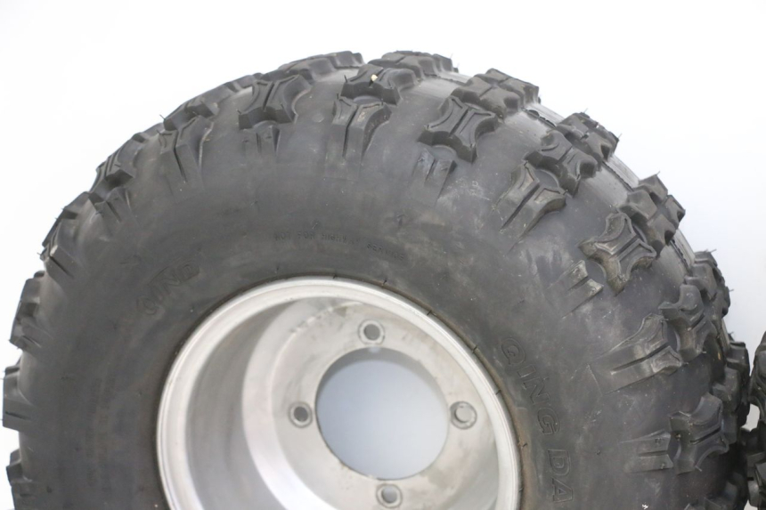 photo de CERCHIO POSTERIORE E PNEUMATICO ANGELL ENFANT 1 - Zoom sui componenti