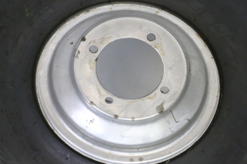 photo de CERCHIO POSTERIORE E PNEUMATICO ANGELL ENFANT 1 - Dettagli dei punti di fissaggio