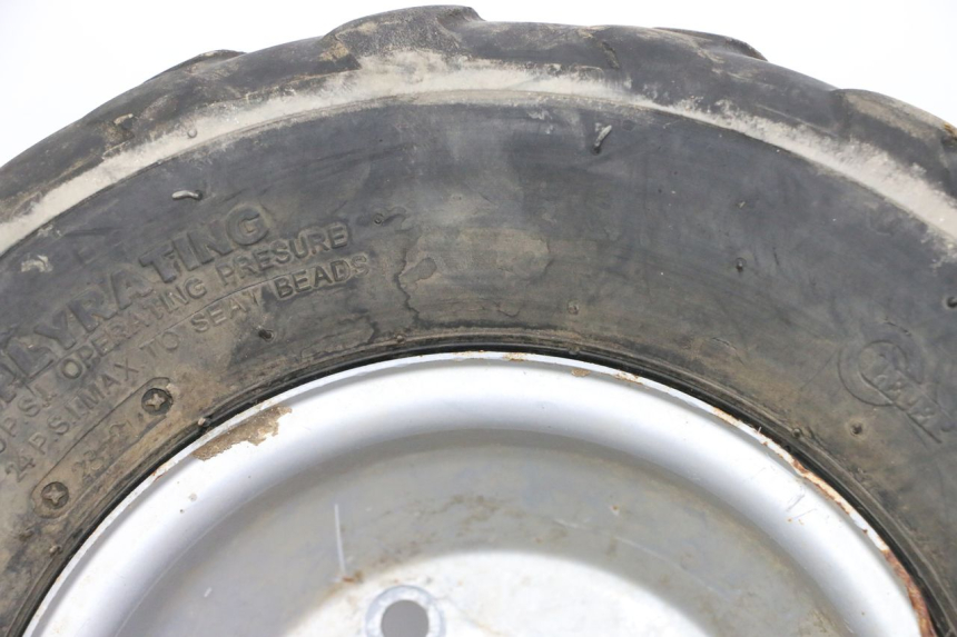 photo de CERCHIO POSTERIORE E PNEUMATICO KEROX BAZOOKA 110 - Primo piano tecnico