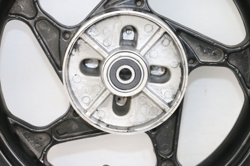 photo de CERCHIO POSTERIORE E PNEUMATICO MAG POWER BOMBERS 4T 50 (2016 - 2026) - Caratteristiche distintive