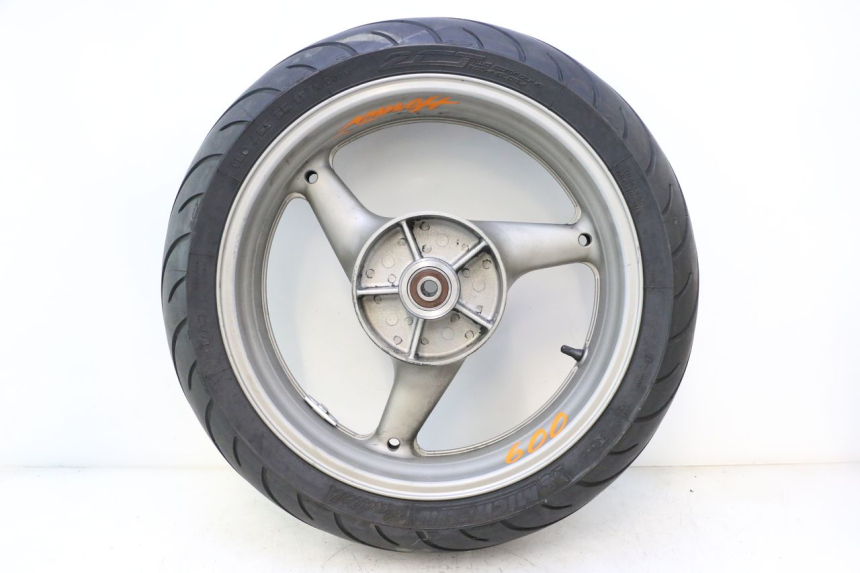 photo de CERCHIO POSTERIORE E PNEUMATICO HONDA CB F HORNET 600 (2005 - 2006) - Altra vista dell'articolo