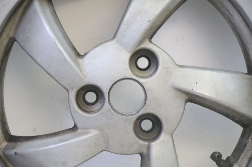 photo de CERCHIO POSTERIORE E PNEUMATICO PEUGEOT CITYSTAR 50 (2013 - 2017) - Marcature e riferimenti originali